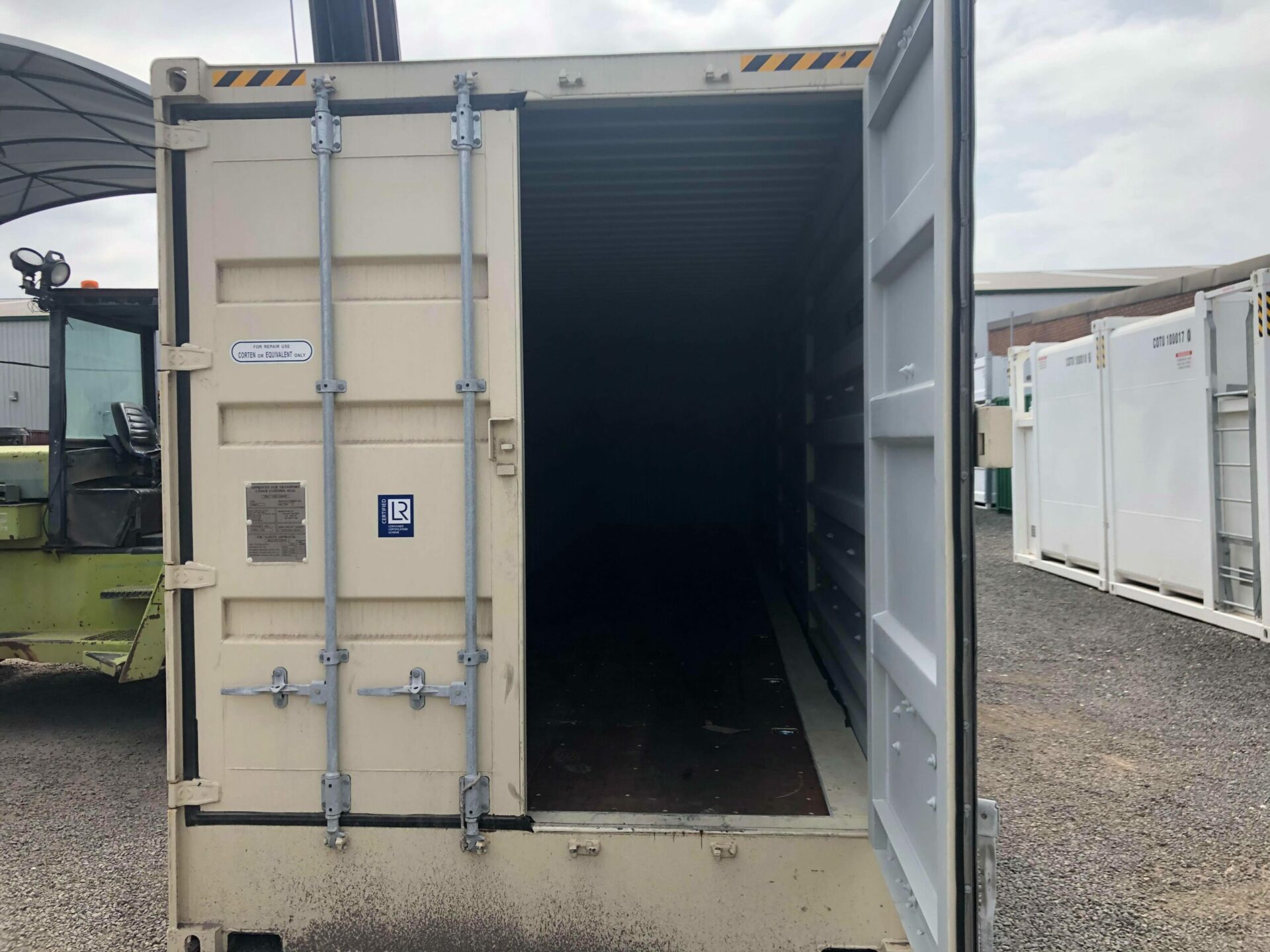 40ft-HC-Sidedoor-Container-End-Open-scaled