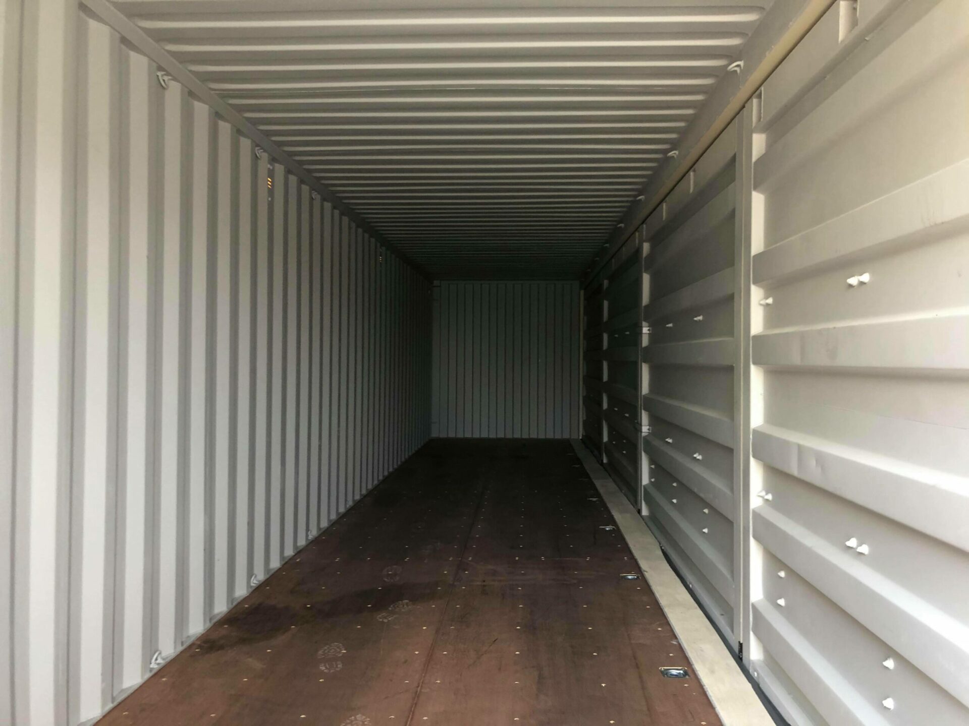 40ft-HC-Sidedoor-Container-Inside-scaled